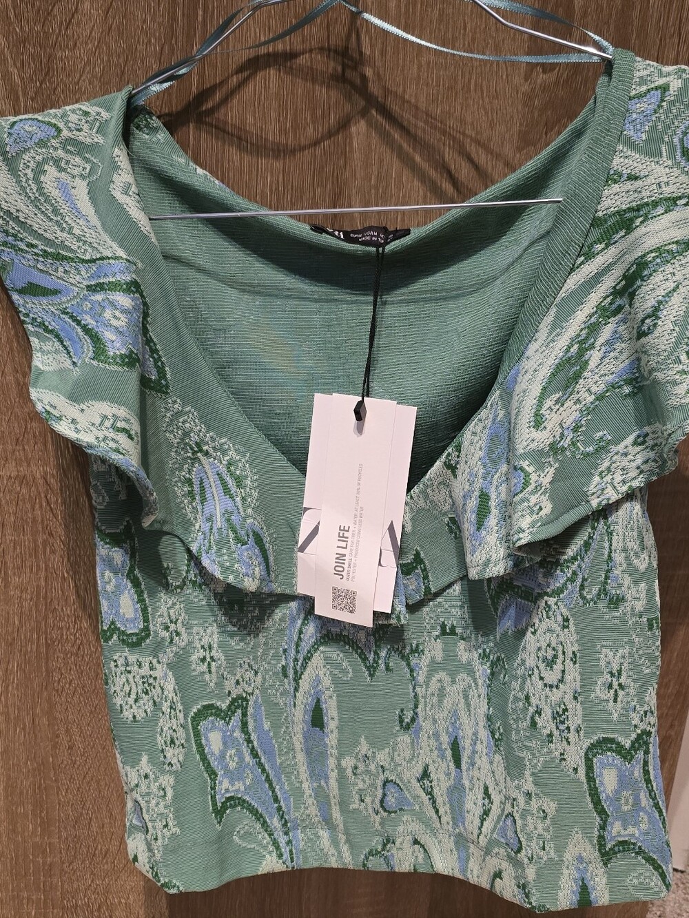 NWT Zara Green Paisley Ruffle Neck Women’s Top